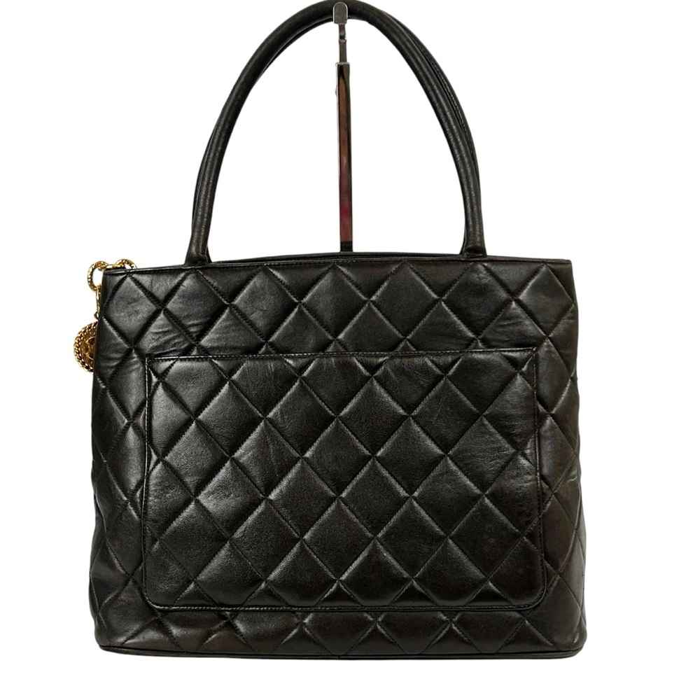 CHANEL Quilted Large Logo Black Calfskin Gold Medallion Tote - Picture 3 of 17